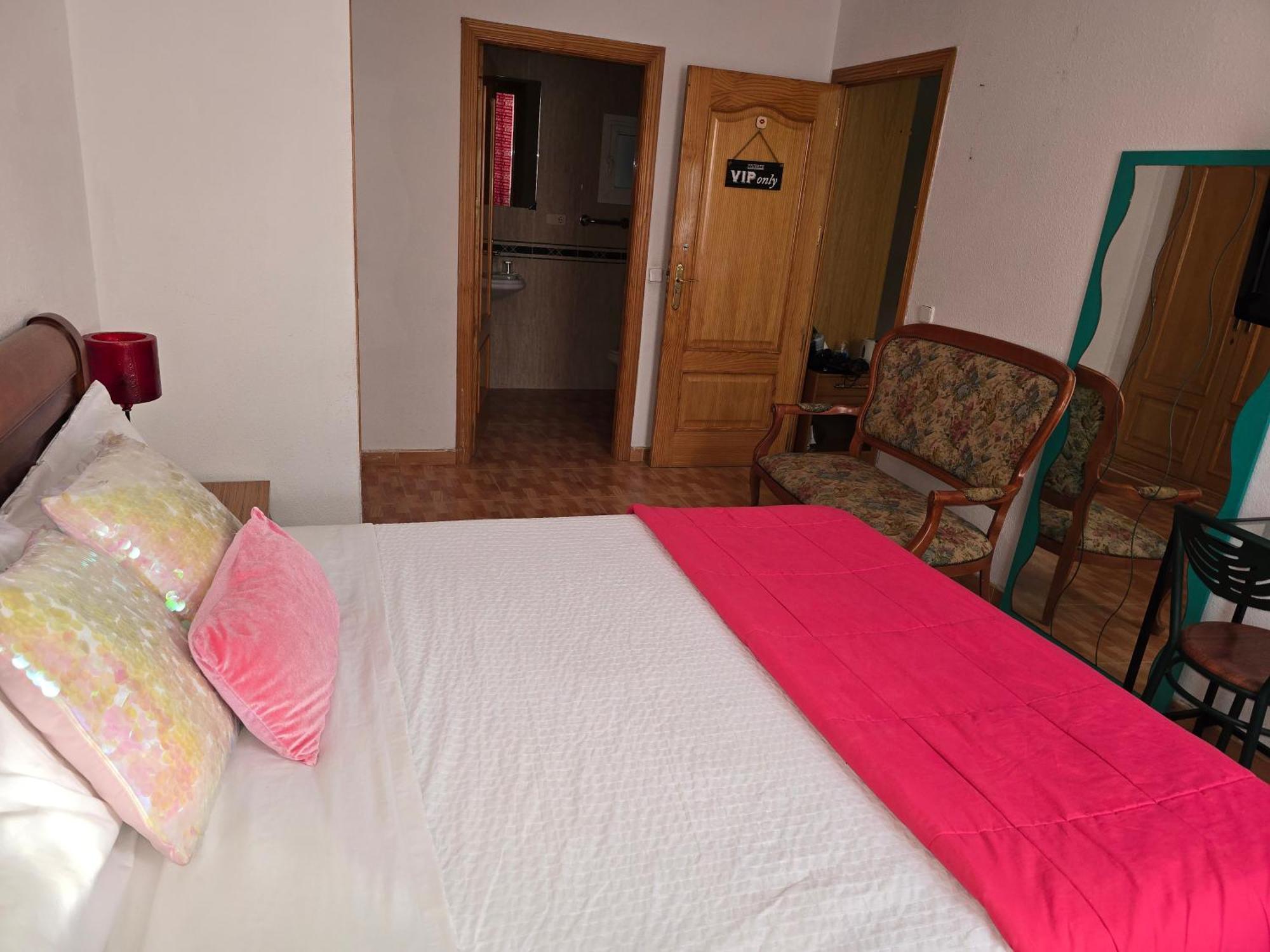 Acogedoras Habitaciones En Madrid Cameră foto